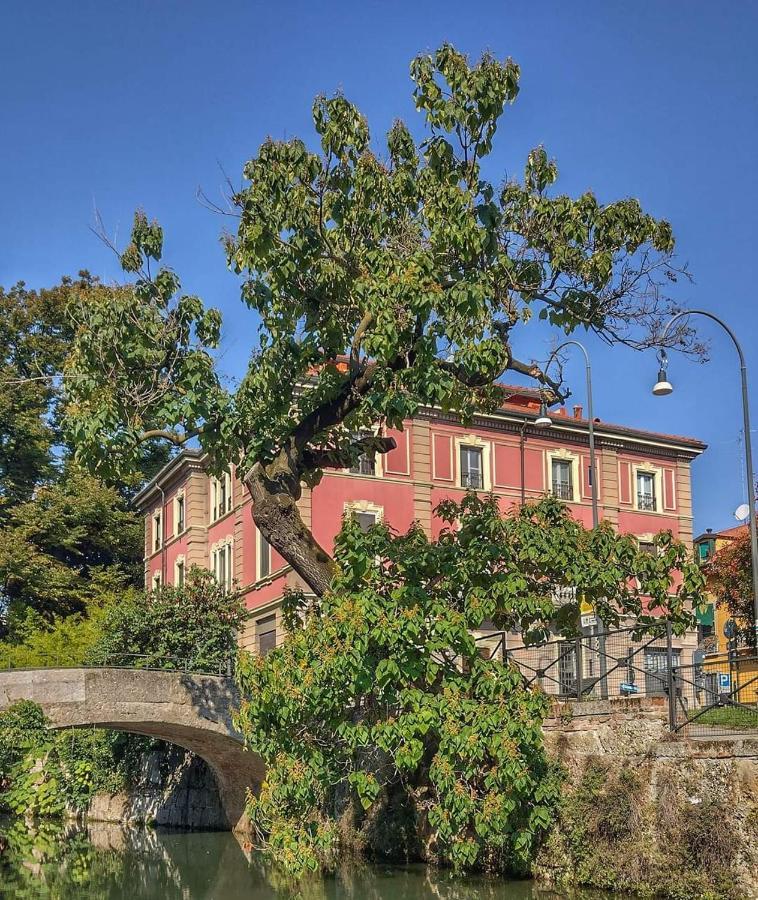 Trilocale In Villa Signorile Milan Luaran gambar
